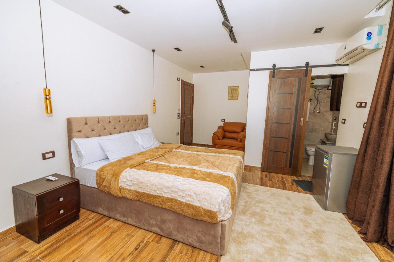 White Pyramids Inn Nazlet el Simman Exterior photo